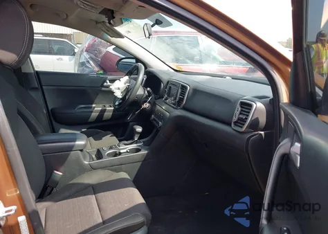 2018 Kia Sportage Lx z USA, uszkodzony, nr VIN KNDPM3AC5J7489713